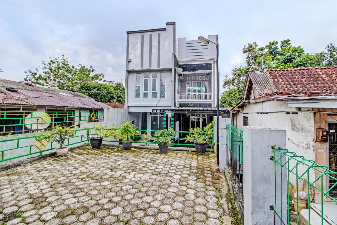 Capital O 92250 Hall & Guesthouse Kowapi Syariah Purwokerto Exterior photo